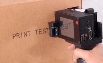 紙箱手持噴碼機怎樣運用？運用時(shí)這些事項要留意！
